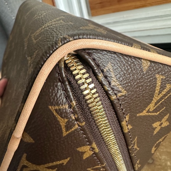 Louis Vuitton Toiletry Brown Monogram Cosmetic Case - Picture 12 of 15